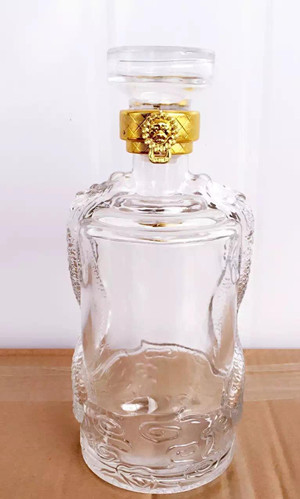 玻璃酒瓶定制的材质有哪些？